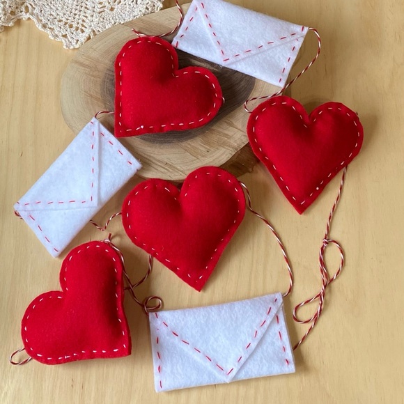 Valentine Day Felt Garland Decor Red Hearts and White Envelopes Handmade - Picture 3 of 4